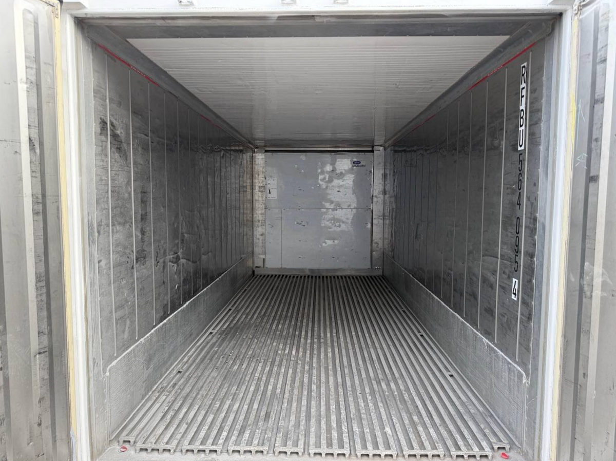 6m (20ft) Shipping Container - Insulated Thermal Storage Unit with Easy-Open Door (RAL 9003) 3